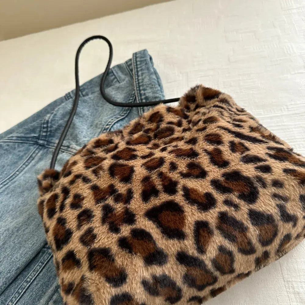 Leopard Furry Shoulder Bag eprolo