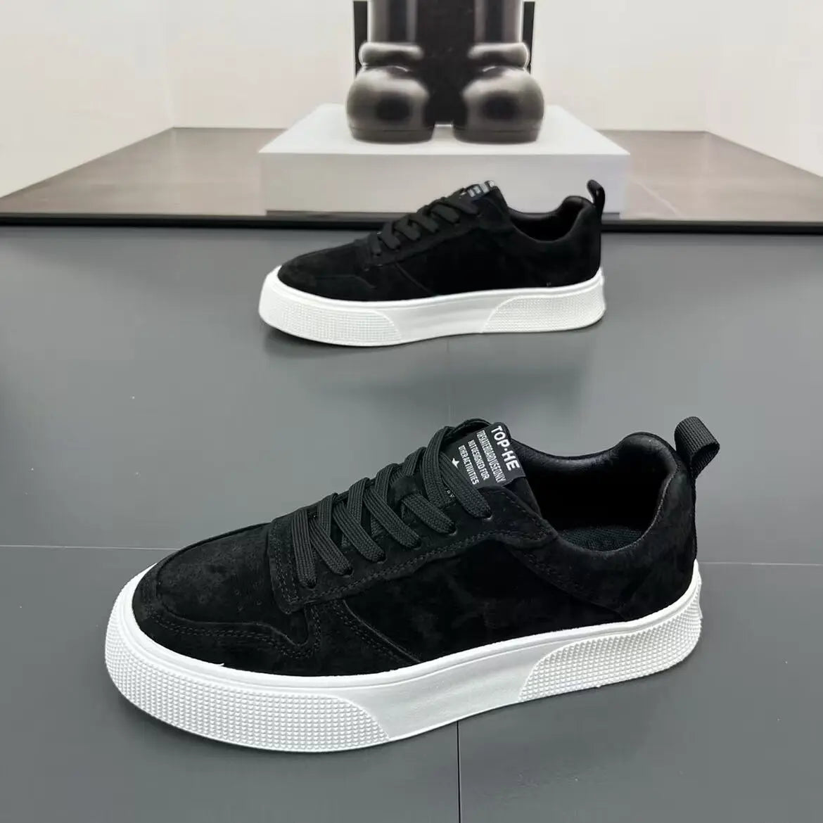 Men's trendy and versatile lightweight casual sports shoes with soft soles and comfortable board shoes for men eprolo