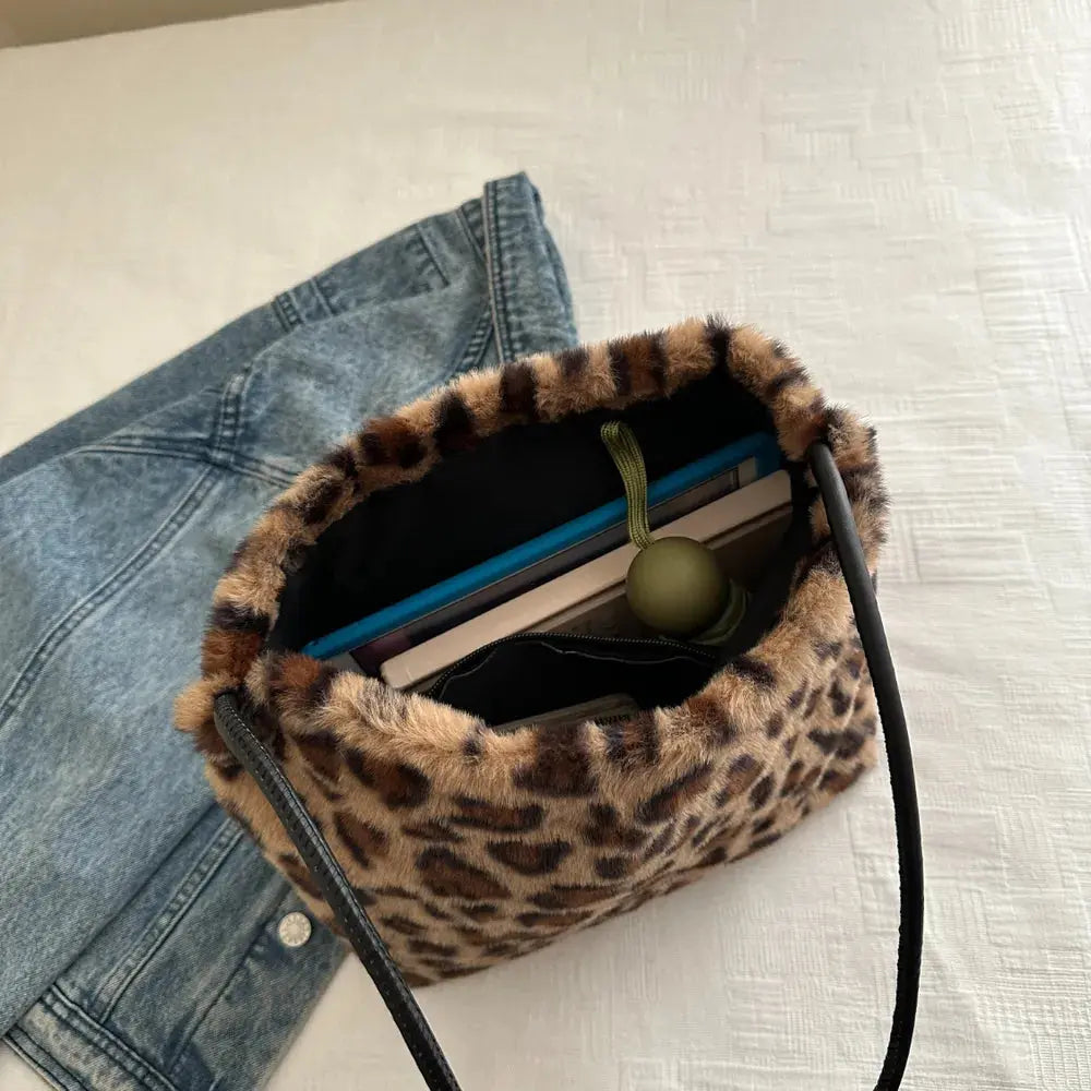Leopard Furry Shoulder Bag eprolo